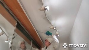 Как покрасить старый потолок с трещиной