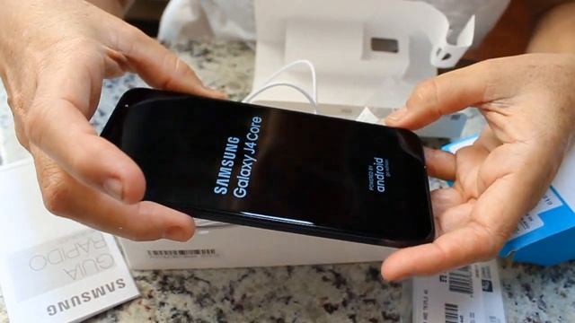 Umboxing Samsung Galaxy J4 Core смотреть онлайн
