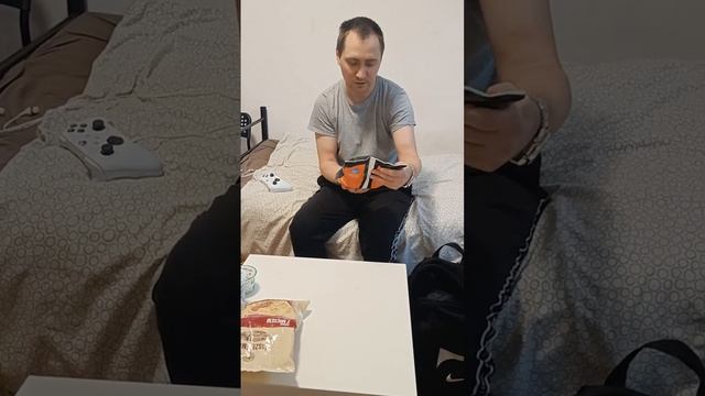 Распаковка еды из магазина в Польше