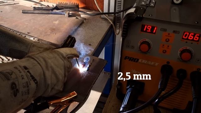 Multifunkčná zváračka PROCRAFT SPH-160 zvára metódou MMA/MIG/MAG смотреть онлайн