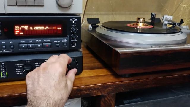 Записываем с винила на CD проигрыватель Tascam CD-RW900mkll. смотреть онлайн
