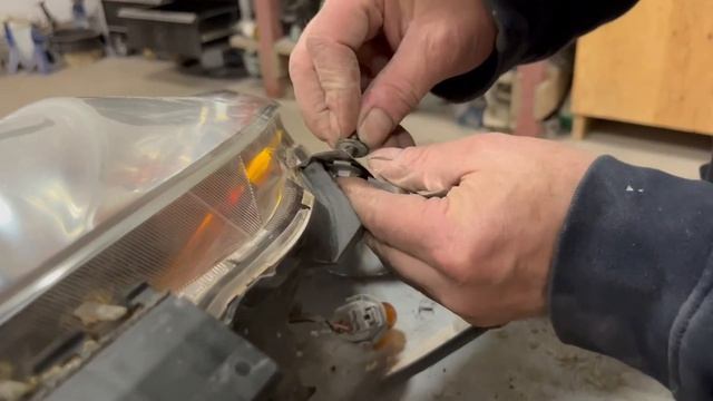 DIY Headlight Tab Repair | Mazda Headlight Rescue | Part 5 смотреть онлайн