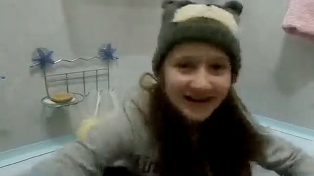 кто давал ей курить? смотреть онлайн