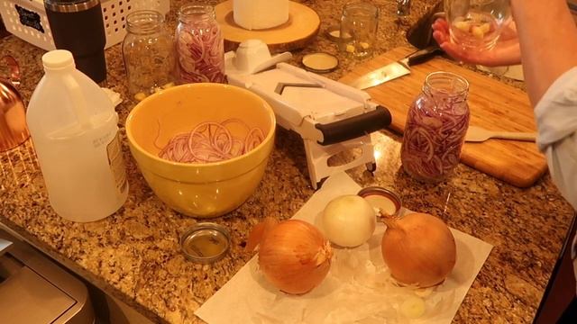 Pickled Red Onions Recipe. Easy! смотреть онлайн