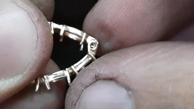 Собираем золотые серьги с танзанитами смотреть онлайн