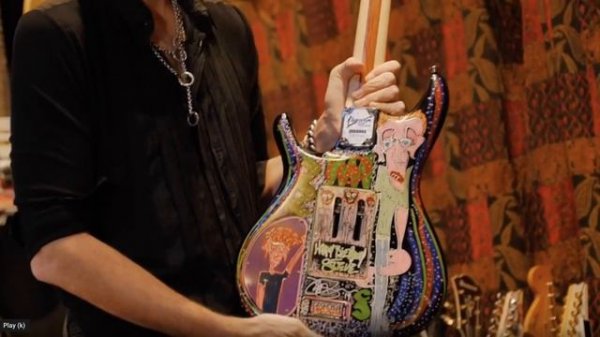 Дикая коллекция Стива Вая, перевод с reverb.com.