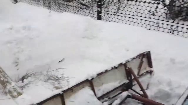 Отвал Нивы. Паджеро помогает Ниве чистить снег. смотреть онлайн