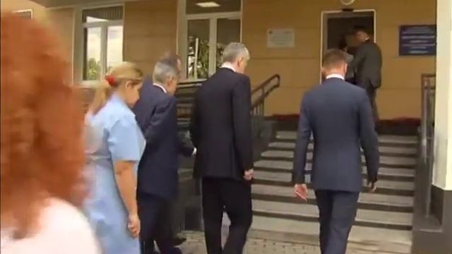 Осмотр хода работ по строительству новой поликлиники на Волжском бульваре смотреть онлайн