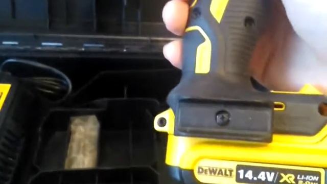 шуруповерт DeWalt DCD 732 D2