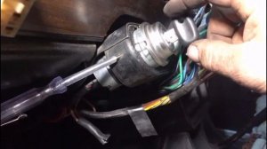 Замена замка зажигания ВАЗ 2101-2107 за 5 минут не снимая проводов !!!!!