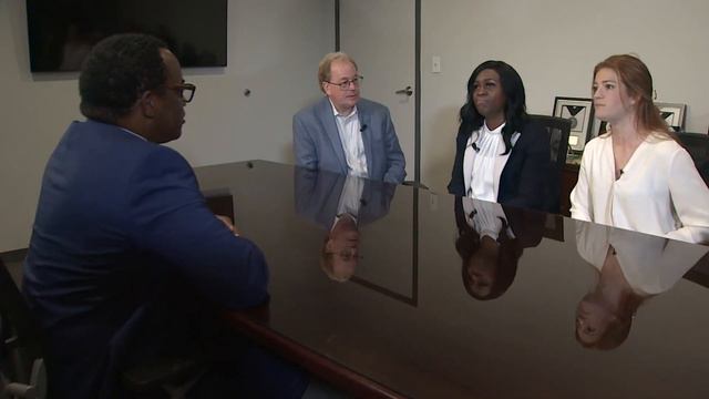 Jury awards Fort Worth woman the largest single discrimination judgment ever against FedEx смотреть онлайн