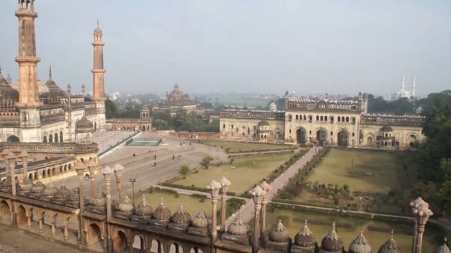 Мечеть Асафи Масджид в Лакхнау. Mosque Asafi Masdzhid in Lucknow смотреть онлайн