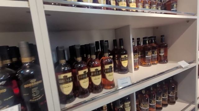 Duty-free на границе с Монголией #монголия #кяхта #алтанбулаг #бурятия #уланудэ смотреть онлайн
