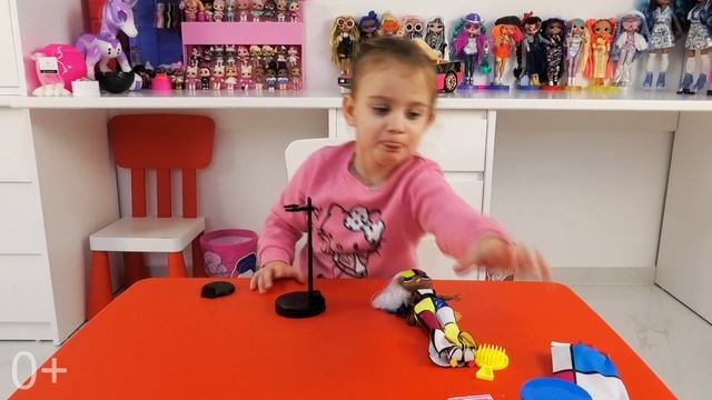 LOL Surprise OMG Lights Doll ANGLES смотреть онлайн