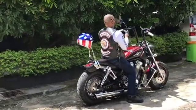 Tony Roy M2000 Suzuki Intruder 1400 outsiders pekanbaru смотреть онлайн
