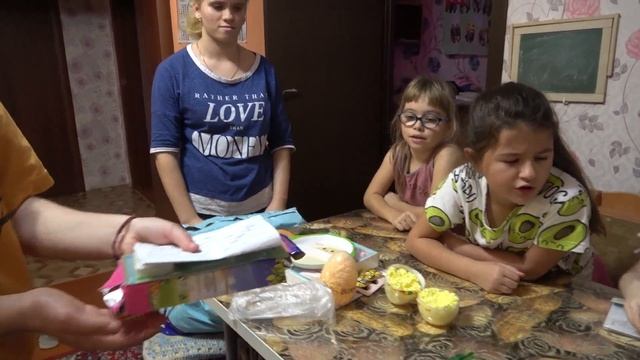 Открываем супер- посылку - даже Пухле и Тишке есть подарки) 11,11,20 смотреть онлайн