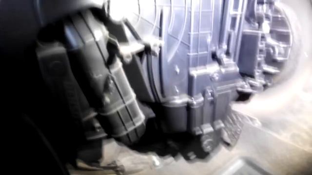 Renault Kangoo MY 2010 kabin (pollen) filter replacement смотреть онлайн