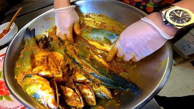 Branzino by Chef Kasem Saengsawang at Farmhouse Kitchen Thai Cuisine смотреть онлайн