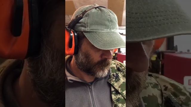 Нашему щенку нужна подставка для мисочек. Делаем! смотреть онлайн