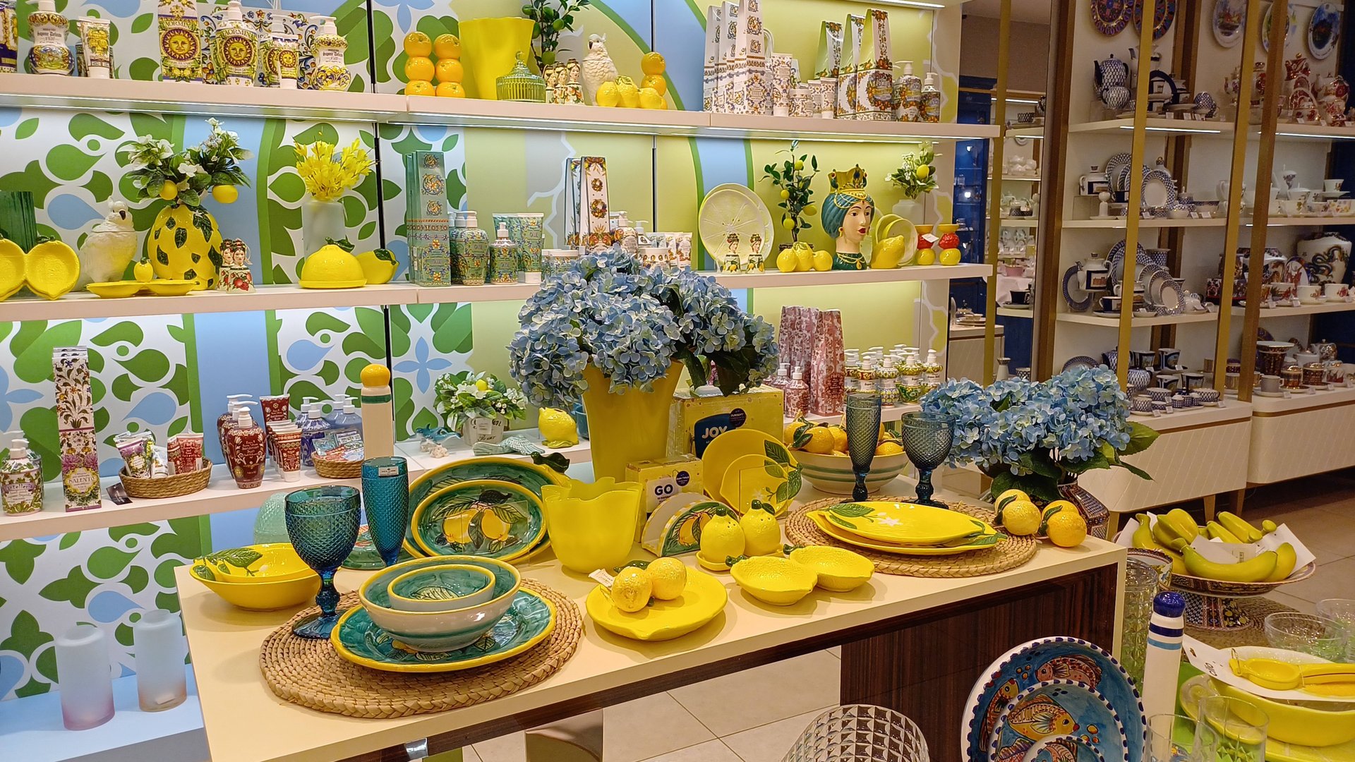 УНИВЕРМАГ МОСКОВСКИЙ НОВАЯ ЛЕТНЯЯ КОЛЛЕКЦИЯ ОБЗОР МАГАЗИНА смотреть онлайн