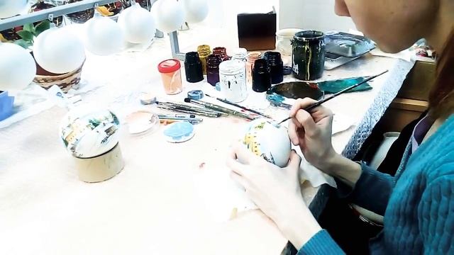 Как раскрашивают новогодние игрушки смотреть онлайн