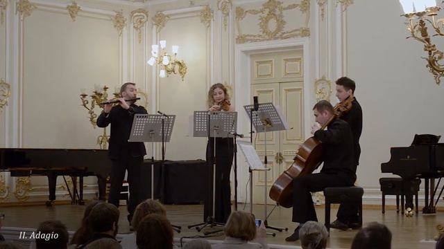 Wolfgang Amadeus Mozart - Flute Quartet in D major, K.285 (1777) смотреть онлайн