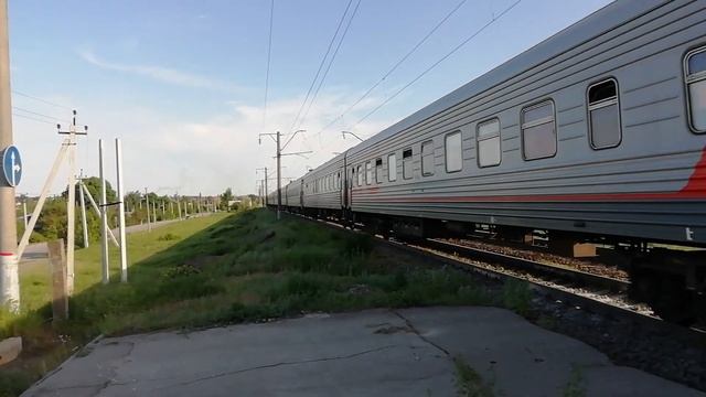 ЭП1М-497 с поездом №257 Адлер - Печора смотреть онлайн