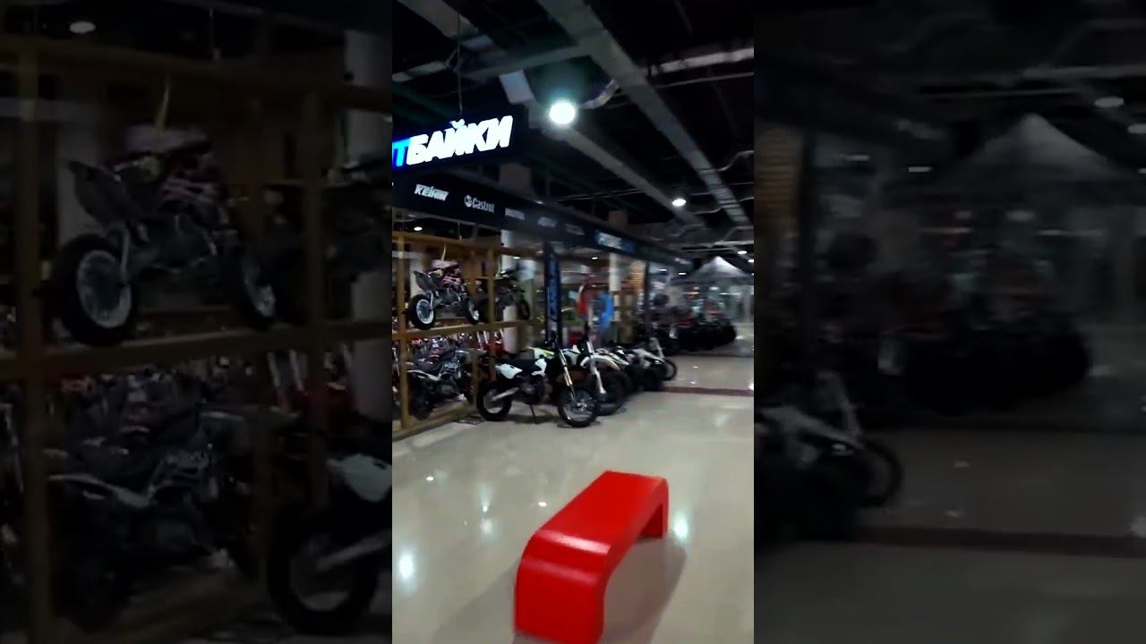 Гоняю на мотоцикле по торговому центру / EXPLOSIVE MIKE #shorts смотреть онлайн