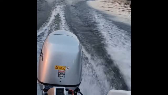 Honda bf30 tiller running on WOT смотреть онлайн