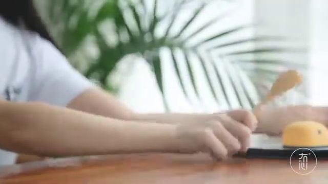 Портативная колонка Boomber Fashion смотреть онлайн