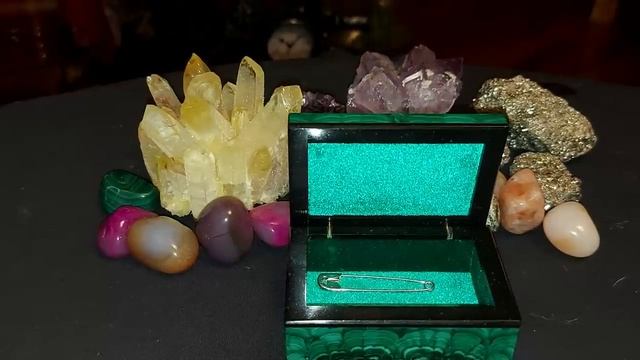 СИЛЬНАЯ ЗАЩИТА НА БУЛАВКУ... ДЛЯ ВСЕХ...ВЕДЬМИНА ИЗБА смотреть онлайн