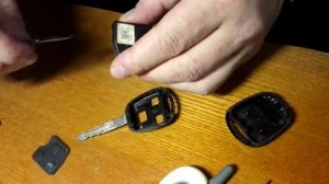 Заменил батарею в ключе Тойота авенсис