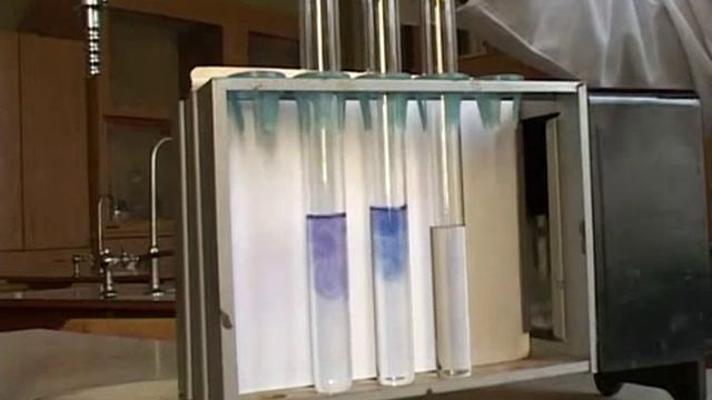 166 Распознавание щёлочи, воды и кислоты с помощью индикатора смотреть онлайн