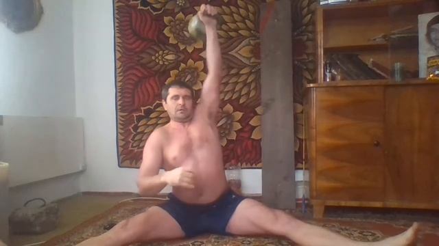 Гиря 16 кг.,ДЦ сидя. 100 раз за 4 мин. 47 сек.