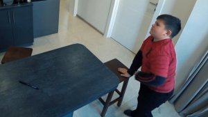 СЕСТРА УДАРИЛА БРАТ ПОДУШКОЙ по... Мажорка псих  НАПАЛА на БРАТА Дома А4. Что она СЕБЕ позволяет?