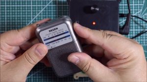 Шикарный карманный радиоприемник Degen DE333