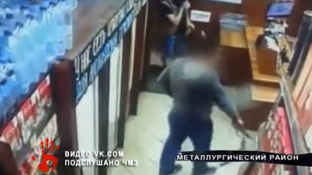 Полиция ищет владельцев бойцовской собаки, которая покусала двух человек смотреть онлайн