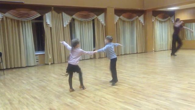 Бакаушин Мирон - Умнова Арина ча ча ча смотреть онлайн