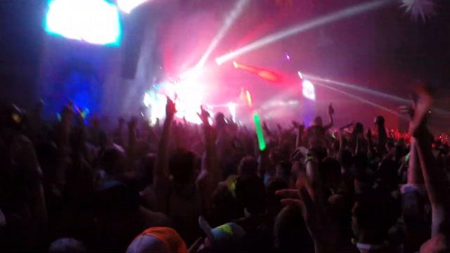 Adventure Club Life in Color Unleash Tacoma dome смотреть онлайн