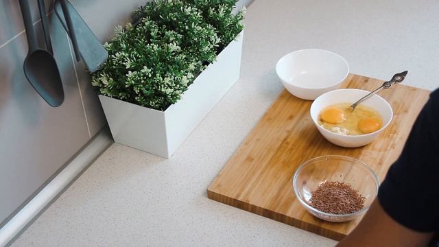 ОЛАДЬИ с яйцом и бананом ЗА 2 МИНУТЫ★ ОЛАДУШКИ быстро и вкусно. Рецепт оладьев БЕЗ дрожжей смотреть онлайн