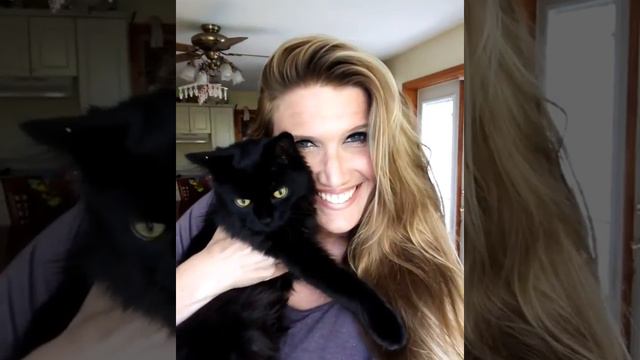 Cassandra Fox “Me kitteh is so fluffy I might die Ohh cat eyes and a black kitty We look cute смотреть онлайн