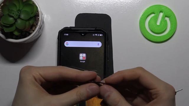 Как вставить сим карту в DOOGEE S96 Pro / Как вставить карту памяти в DOOGEE S96 Pro смотреть онлайн