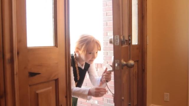 Bloopers! Do You Want To Build a Snowman Frozen Anna смотреть онлайн