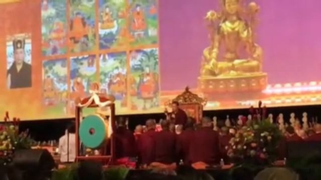 Blessing by His Holiness Karmapa Trinley Thaye Dorje 16 смотреть онлайн