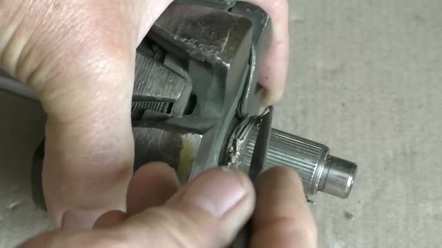 Как заменить контактные кольца на роторе автомобильного генератора старого образца. АВТО электрик смотреть онлайн