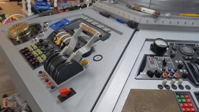 TARDIS Console Project #51 - The Demat Throttle! смотреть онлайн
