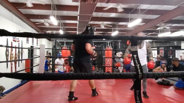 Mighty Mouse (Gets Dropped) By num, "3" Pro Heavyweight, in state . смотреть онлайн