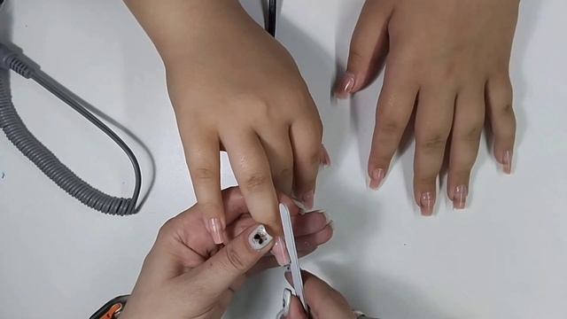 Не приметный гель лак выбрали смотреть онлайн