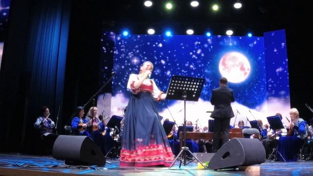 Пожалуй, это лучшее исполнение романса «В лунном сиянии» смотреть онлайн