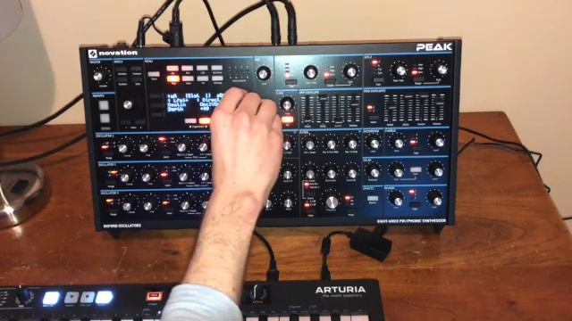 Novation Peak || Arpeggio Jam смотреть онлайн